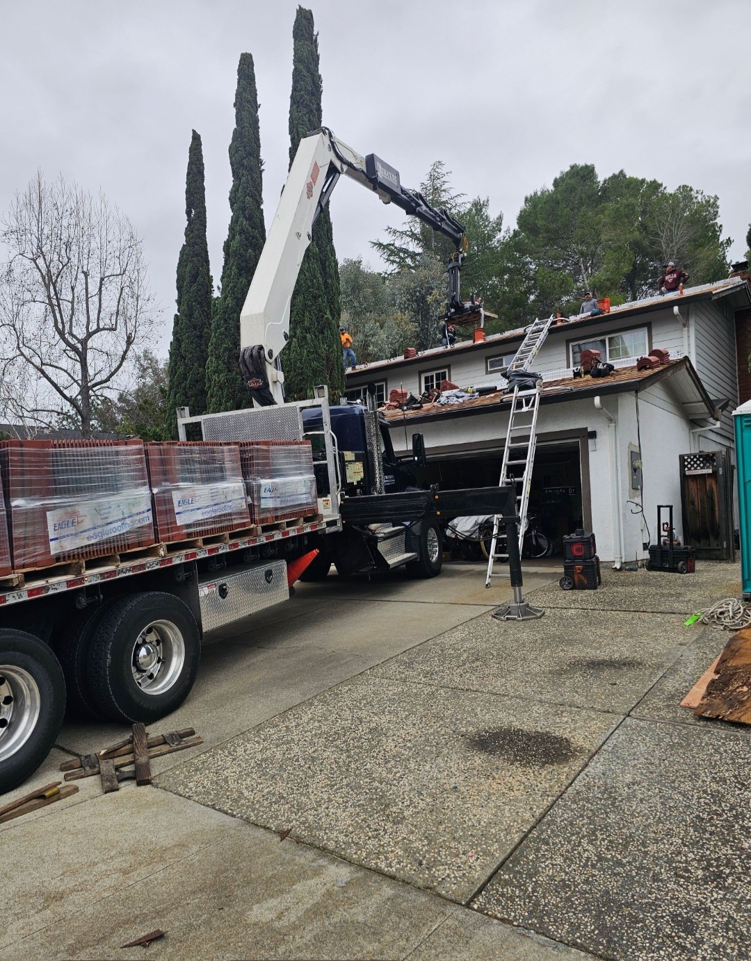 Roof material delivery